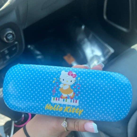 Hello Kitty Vintage Glasses Case - Picture 1 of 3